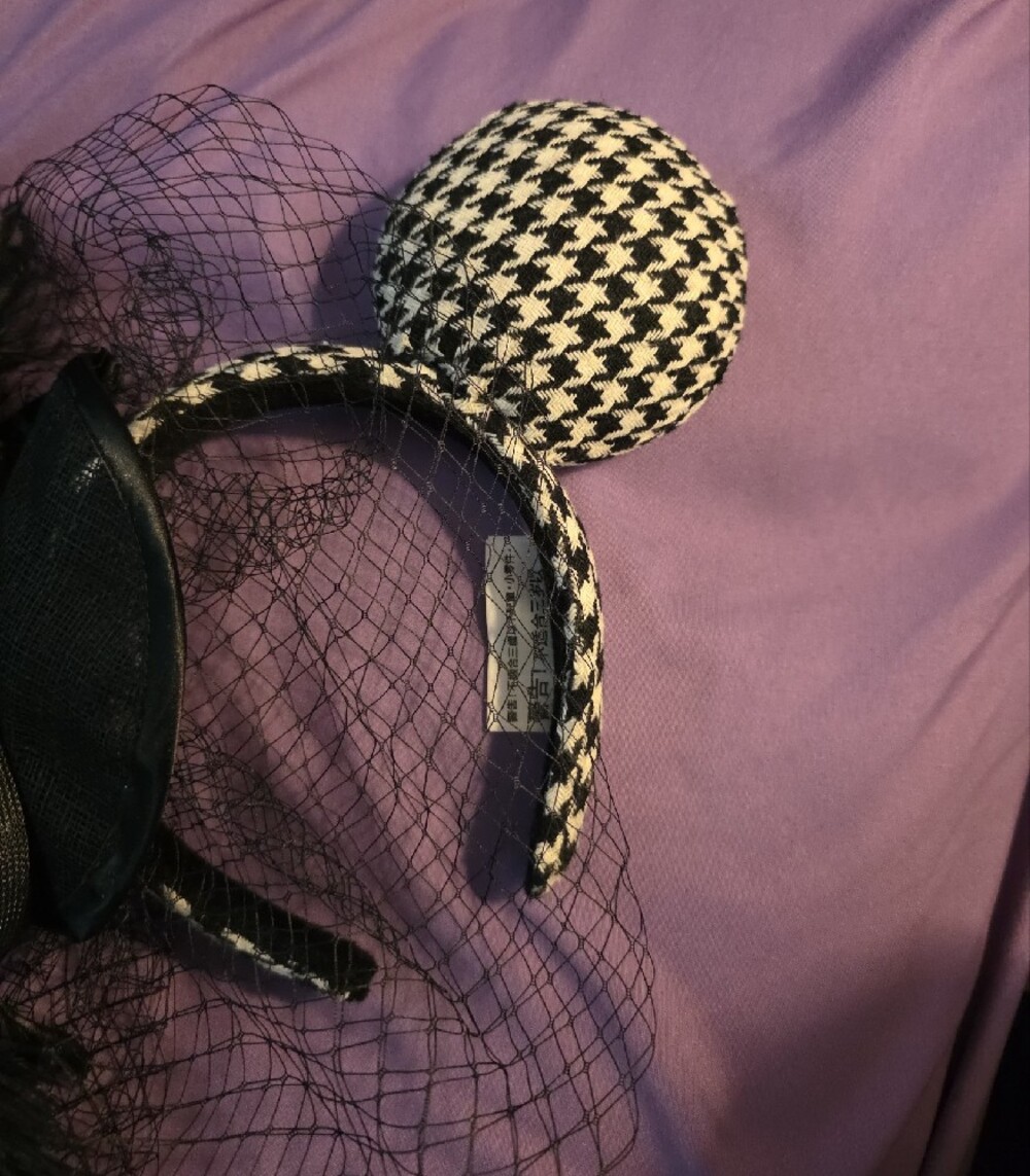 Disney Ears Black & White Houndstooth Veiled Headband Fascinator - Picture 3 of 6